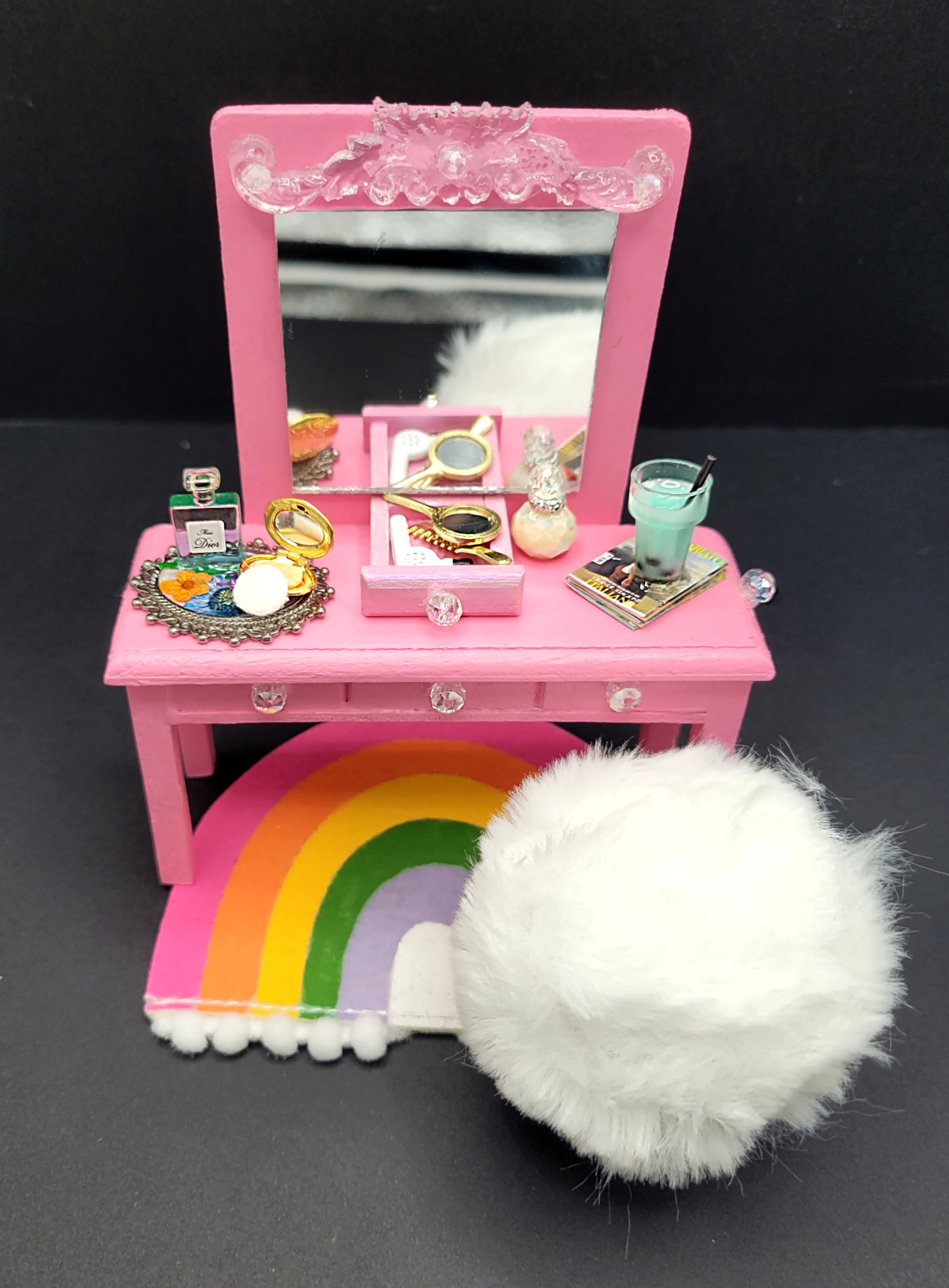 Dollhouse 1:12 scale vanity makeup table